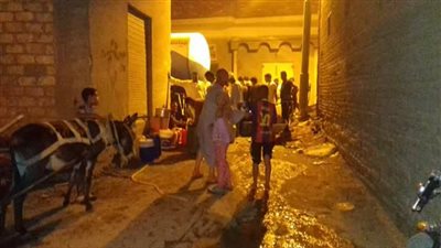 أهالي «نجع الشيخ» بقنا يواجهون انقطاع المياه بالجراكن (صور)