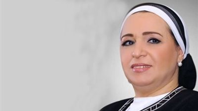 انتصار السيسي في زيارة قصيرة للإسماعيلية