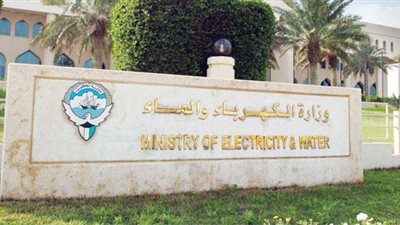 الكويت تتجه للاستغناء عن العمالة الوافدة في قطاع الكهرباء
