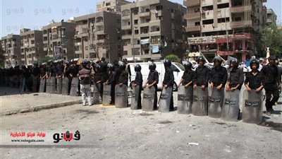 قوات الأمن تمشط أسطح المباني بمصطفى النحاس