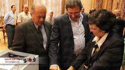 بالصور..خالد يوسف: نضع شعارات ثورة 25 يناير أمامنا عند وضع الدستور