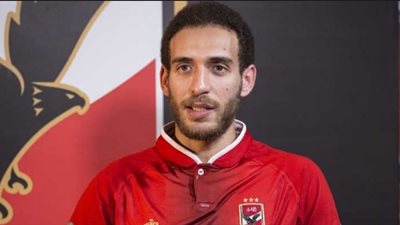 هشام محمد لاعب وسط الأهلي مطلوب في سموحة