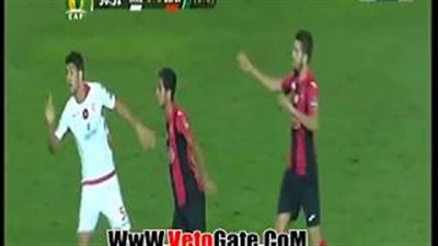 بالفيديو.. اشتباكات بين لاعبي الوداد المغربي واتحاد الجزائر