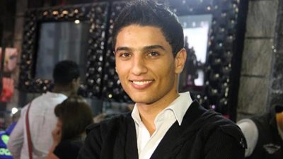 محمد عساف يشجع المنتخب الجزائرى في مباراته اليوم
