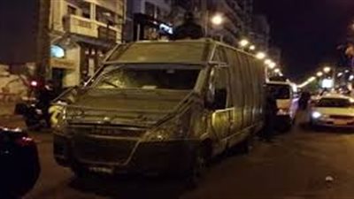 التفاصيل الكاملة للقبض على ضابط شرطة وسعوديين بتهمة التزوير والإتجار في البشر بمطار القاهرة.. زور تأشيرات لإندونيسيات وسهل دخولهن بصفتهن خادمات.. التحقيقات: تلقى 15 ألف جنيه عن كل تأشيرة