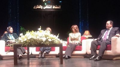 وزيرة الهجرة: أرفع القبعة للأمهات المصريات في الخارج