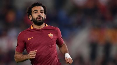 محمد صلاح في قائمة «أشهر رياضيين بالعالم» بجوار رونالدو