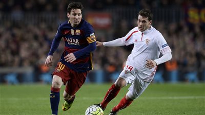 برشلونة يلتقي إشبيلية اليوم في الدوري الإسباني