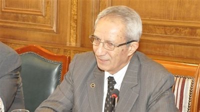 ننشر نصائح وزير البحث العلمي السابق للوزير الجديد.. التعاون مع 