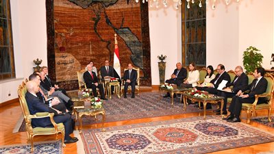 تفاصيل أول زيارة لمسئول أمريكي للاتحادية في 2018.. السيسي يلتقي نائب ترامب.. يؤكد العلاقات الاستراتيجية بين البلدين.. يرحب بالشركات الأمريكية في مصر.. يؤكد الموقف الثابت من قضية فلسطين