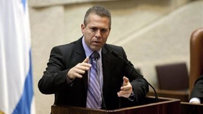 وزير إسرائيلي يدعو بريطانيا لوقف حوادث عنف ضد منظمات اليهودية