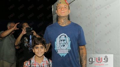 أحمد الفيشاوي يحضر حفل بوي باند في الساحل الشمالي