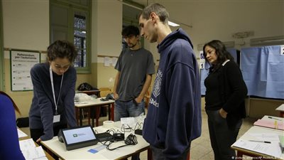 منطقتا لومبارديا والبندقية الإيطاليتان تسعيان لحكم ذاتي أوسع