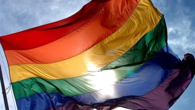 طلاب بإسرائيل يطالبون برفع علم المثلية الجنسية بمدرستهم