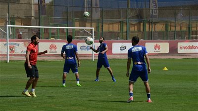 الأساسيون ينتظمون بمران الأهلي بعد انتهاء الراحة السلبية