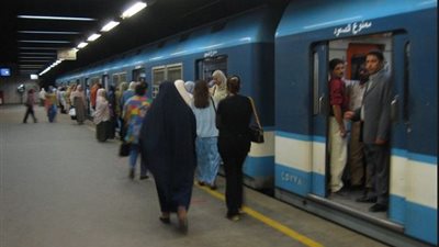 القبض على فتاة تتسول بمترو الأنفاق ومطلوبة في 5 قضايا