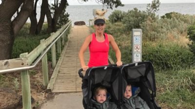 بالفيديو والصور.. امرأة حامل تكشف سر رشاقتها