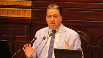 الصحة: زيادة دعم عمليات المياه البيضاء لمرضى التأمين الصحي لـ2500 جنيه