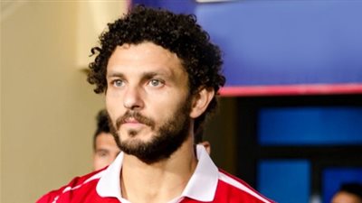 غالي يتفق مع السولية على تسليمه قميصه بعد موقعة المصري