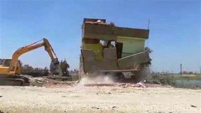 إحالة موظف الري المتعدي على أملاك الدولة بالشرقية للنيابة