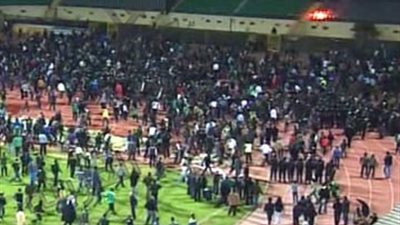 بالصور.. 10 مشاهد من مذبحة بورسعيد «تقرير»