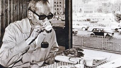 نجيب محفوظ يكتب: بدأت التأليف في المرحلة الابتدائية