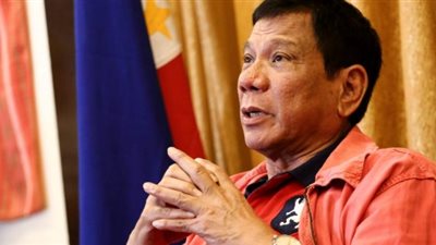 رئيس الفلبين يوجه كلمات بذيئة لابنة رئيس أمريكي سابق