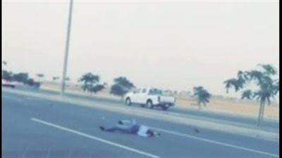 بالفيديو.. نهاية مروعة لوافد حاول الهرب من الأمن في السعودية