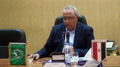 محافظ الشرقية يرفع شعار «اللى معاه قرش محيره يجيب بلاط ويكسره»