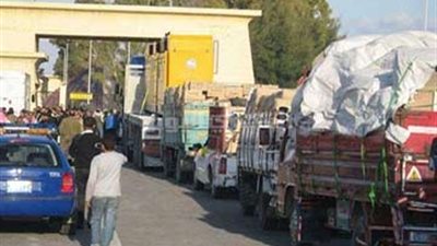 28 شاحنة مواد بناء تصل قطاع غزة عبر بوابات معبر رفح البري