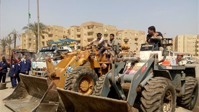 رئيس حي شمال الجيزة: 400 عامل و30 سيارة في منظومة النظافة الجديدة