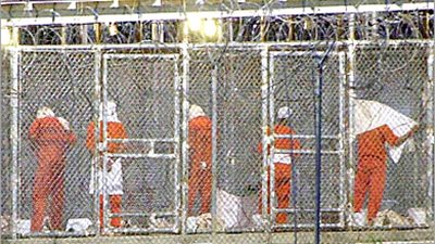 وضع الجزائريين العائدين من جوانتانامو تحت الرقابة الإدارية