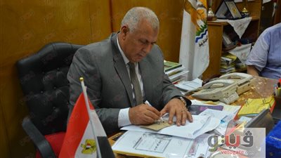 محافظ الوادي الجديد يتحفظ على أوراق الإجابات بكنترول التعليم الأساسي