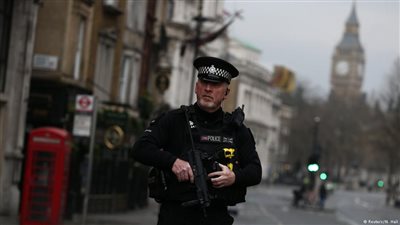 وزير دفاع بريطانيا: الشرطة تحقق في احتمال تورط آخرين بهجوم لندن