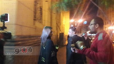 بالصور.. درة ومحمد عبد الرحمن في عزاء والد أمير كرارة