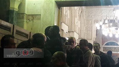 بالصور.. ميدو ومحمد شوقي يشاركان في عزاء والد أمير كرارة