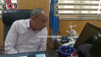 بالفيديو.. محافظ أسوان يتابع شكاوى المواطنين مع غرفة العمليات