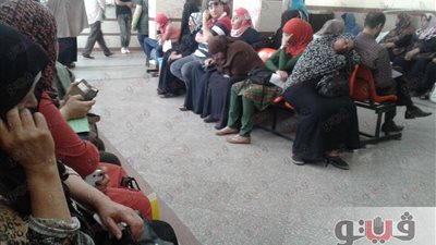 بالصور.. رحلة عذاب مرضى سرطان الثدي في مستشفى الدمرداش.. جهاز العلاج الإشعاعي «معطل دائما».. قرار العلاج على نفقة الدولة بـ«الدور».. الوحدة الاقتصادية بـ 9 آلاف جنيه.. وسعاد: نعيش 