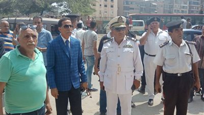 نائب محافظ القاهرة يقود حملة لتطهير ميدان الألف مسكن (صور)