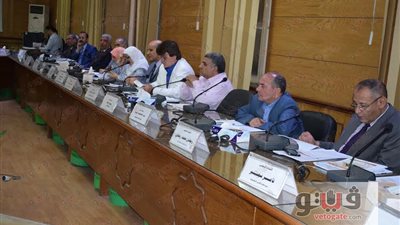 أستاذ في «هندسة شبرا» يتبرع بـ10 آلاف جنيه لعلاج طالب مريض