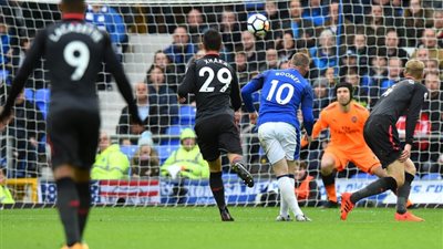 روني يحقق رقمين قياسيين بعد هدفه في مرمى أرسنال