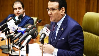 المتحدث باسم البرلمان: ٤٩ نائبا لم يوقعوا على استمارة تأييد السيسي