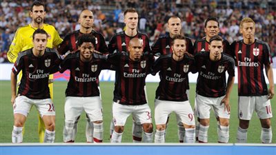 «ميلان» يتعادل سلبيا أمام «جنوي» بالشوط الأول