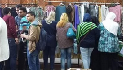 «حقوق القاهرة» تنظم معرضا للملابس بأسعار رمزية
