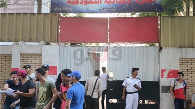 طلاب «المنيرة» يجمعون على «الزي المخالف» (صور)