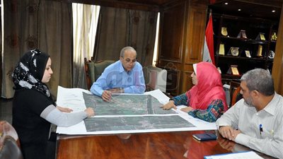 محافظ القليوبية يستكمل مع مهندسي التخطيط لتحديث الأحوزة العمرانية