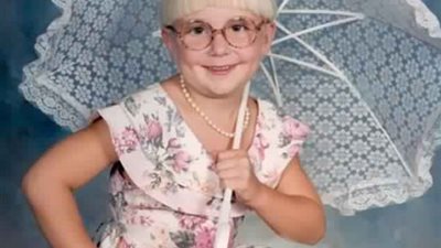 رواد الإنترنت يتحدون الإحراج ويكشفون أغرب صورهم