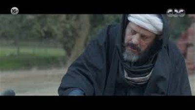 مشهد مؤثر لـ«عمرو عبد الجليل» بعد مقتل ابنه «ضاحي» في «طايع» (فيديو)