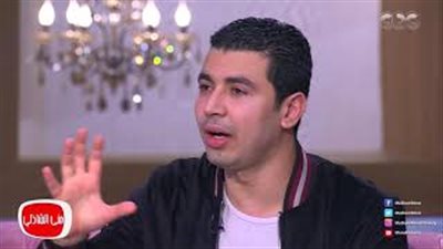 محمد أنور: «اشتغلت نقاشا وحمدي الميرغني كان بيصنفر الحيطة» (فيديو)