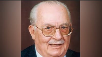 استبعاد ثروت أباظة من الإذاعة لهجومه على عبد الناصر